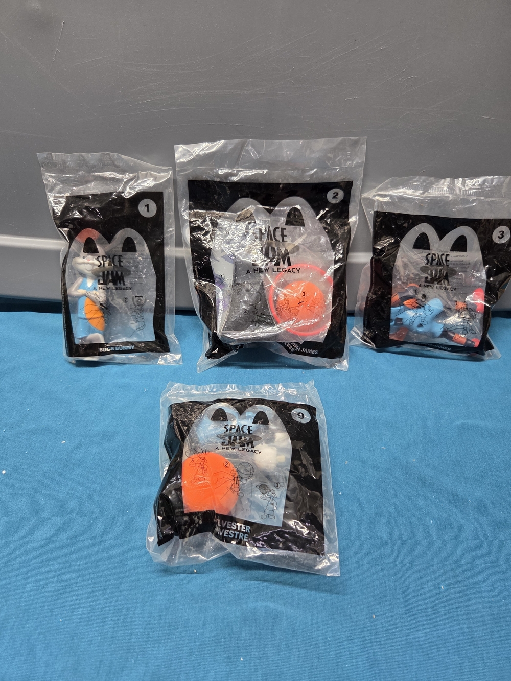 McDonalds Space Jam lot of 4 Happy Meal Toys